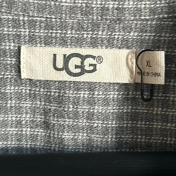 UGG Men’s Brushed Flannel Plaid Checked Long Sleeve Button Down Shirt - Picture 3 of 12